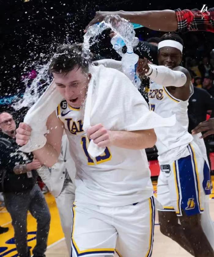 天不生我万古长夜,天不生我万古如长夜谁说的