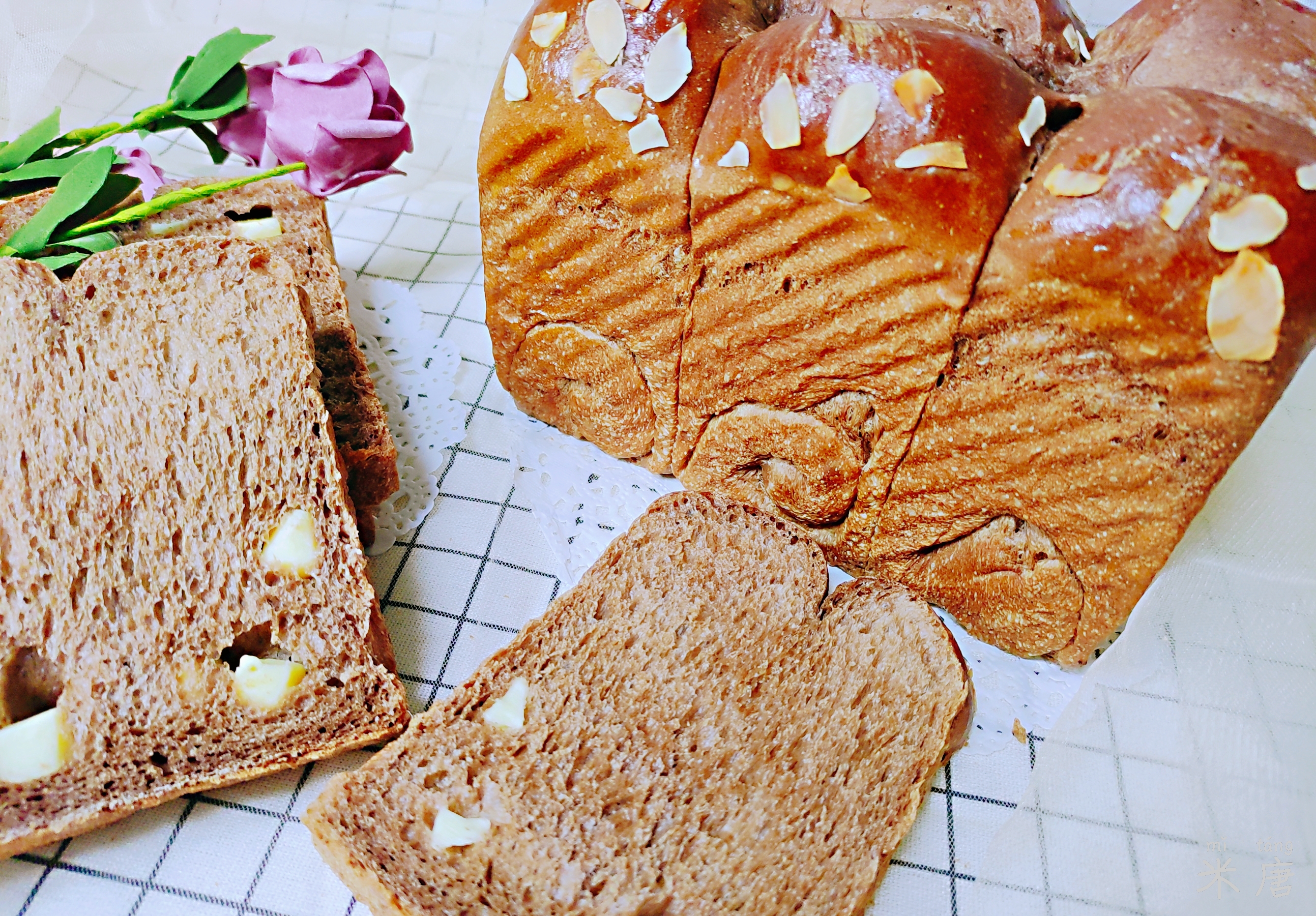 米唐麻麻玩转面团：#吐司日记#摩卡奶酪吐司