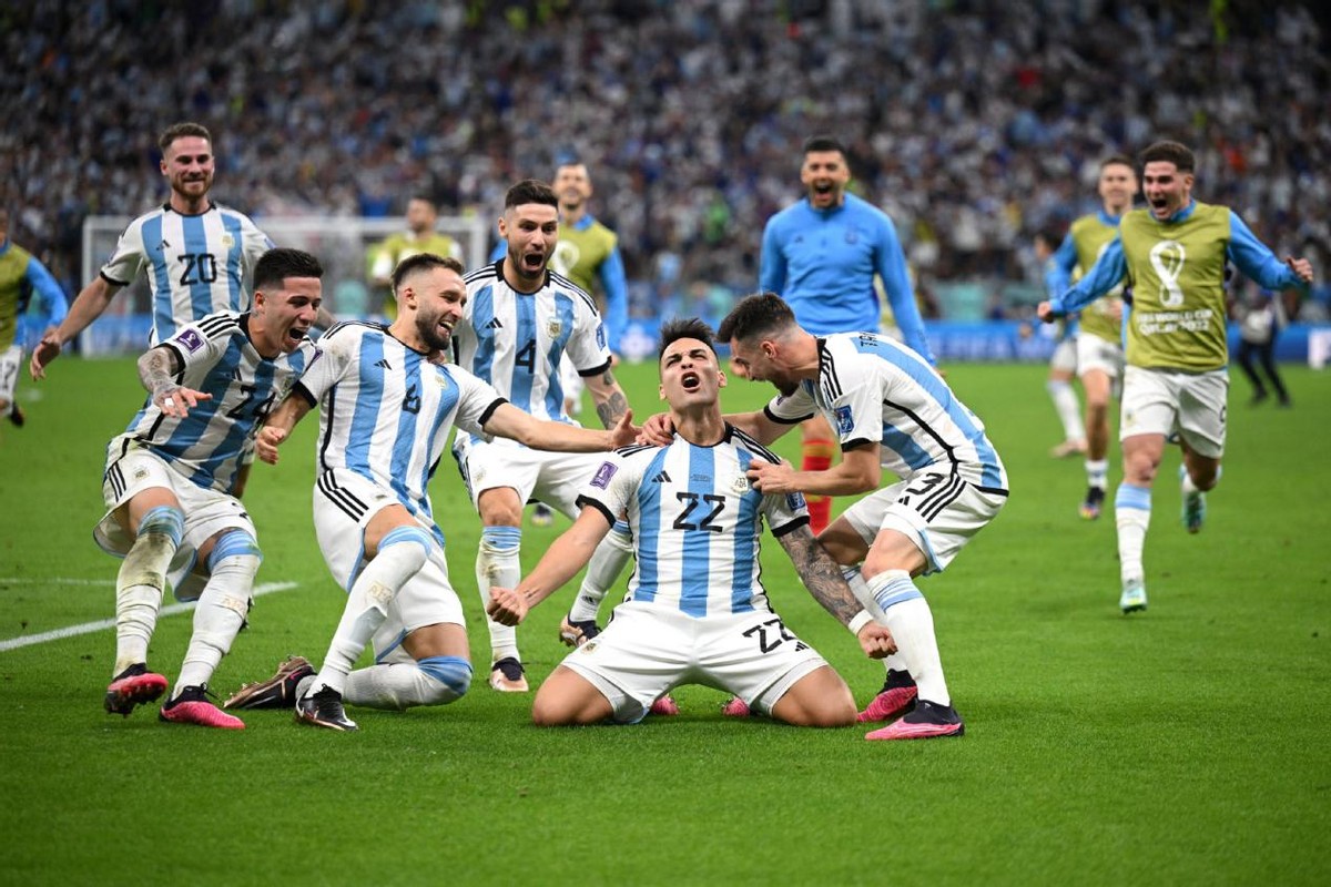 梅西5次世界大赛决赛,梅西5场8球带队进4强全程