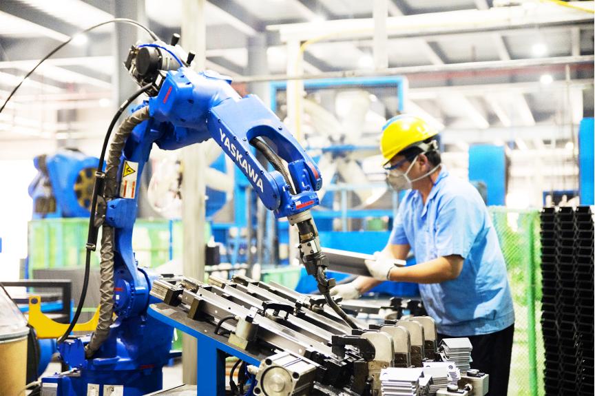 这届年轻人，爱上了去抖音电商买家居