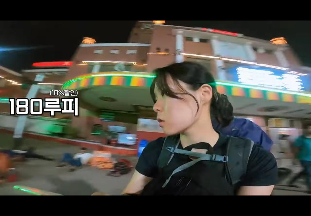 韩国女子单独在印度旅行，被男子跟踪性骚扰，掏生殖器还猥琐微笑