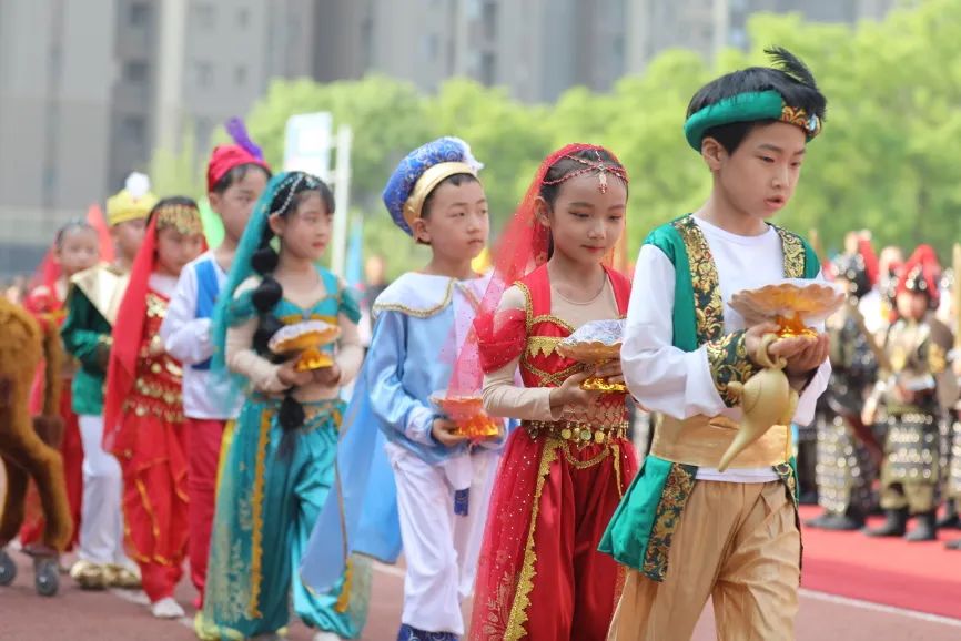 西安浐灞阳光海澜小学田径运动会,西安御锦城小学春季运动会直播