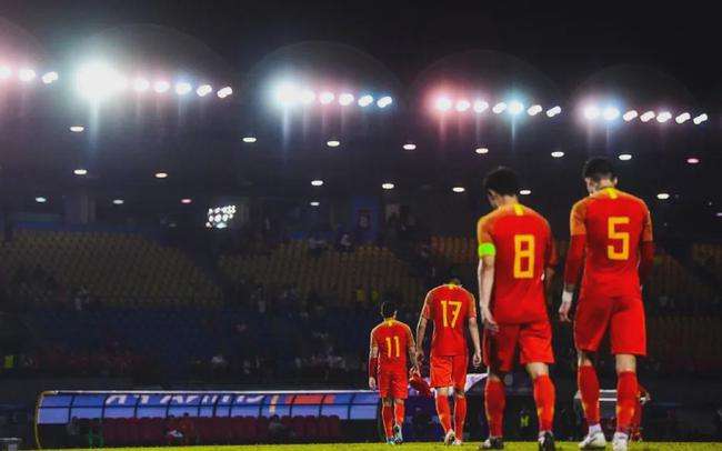 锐评国足！足协开始清算？球员有问题，归化和足协领导也难辞其咎