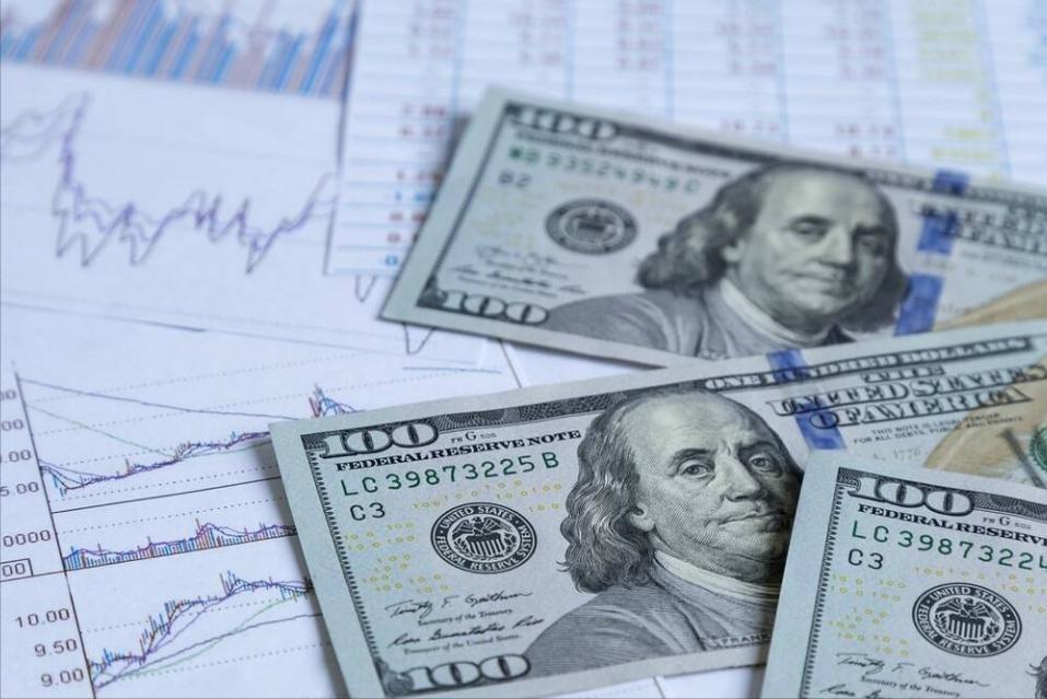 美国发行33万亿美债怎么还,美债面临违约耶伦却拒绝承诺还钱