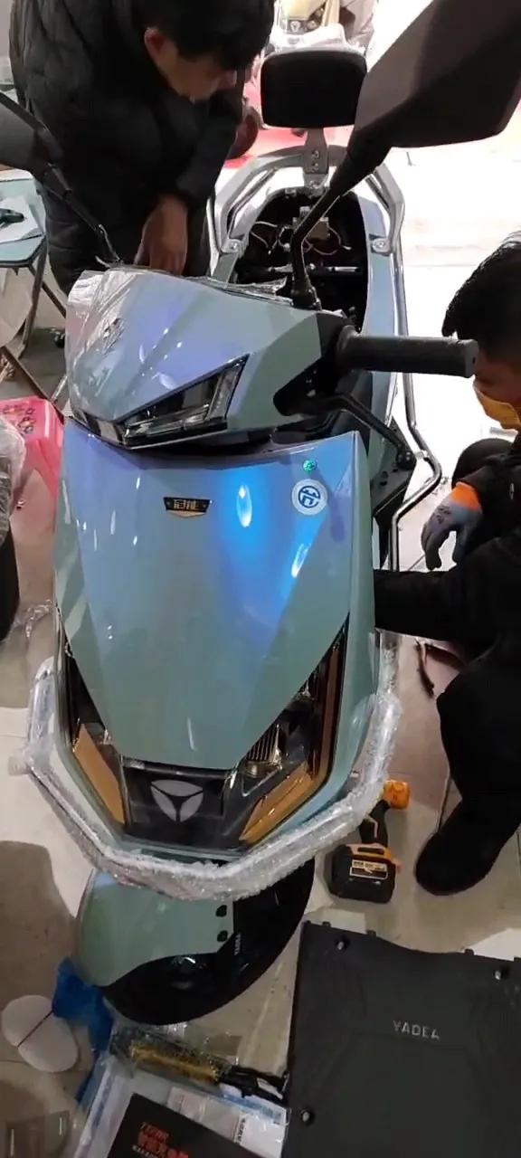 雅迪t5冠能2.0测评,雅迪t5冠能版72v和60v有什么差别