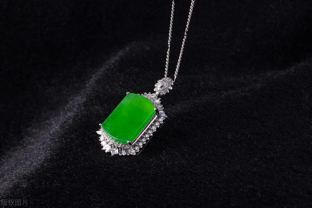 为什么只有缅甸才有宝石级别翡翠,祖母绿翡翠是宝石之王吗价值高吗