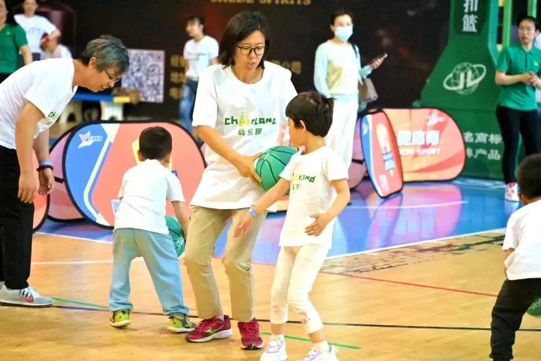 七彩童年活动环创,七彩童年庆六一活动