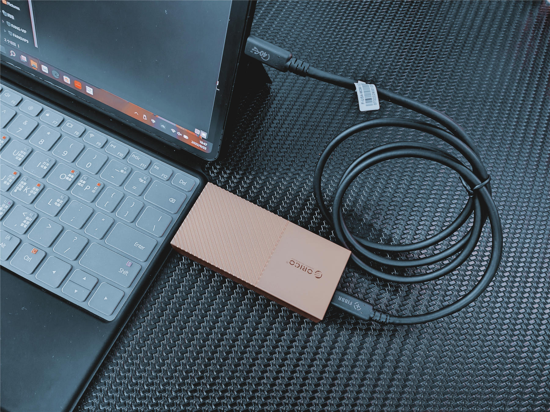 打造高效办公生产力：菲伯尔USB4Gen3全功能性数据线体验分享