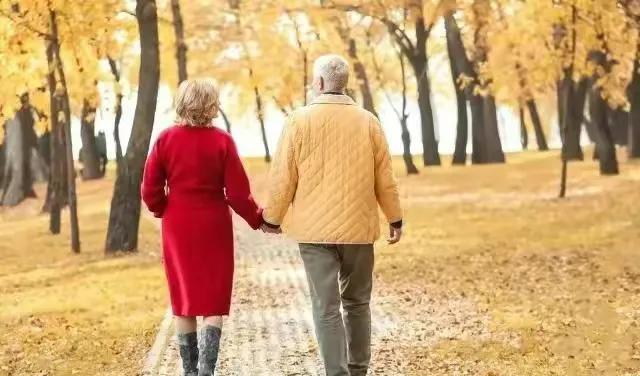 床下传来的铃声让我想起妻子，我该如何面对？