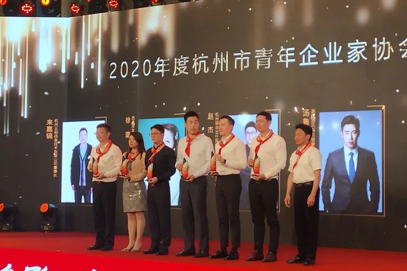 乘风破浪的徐璐 (徐璐乘风破浪跳舞)