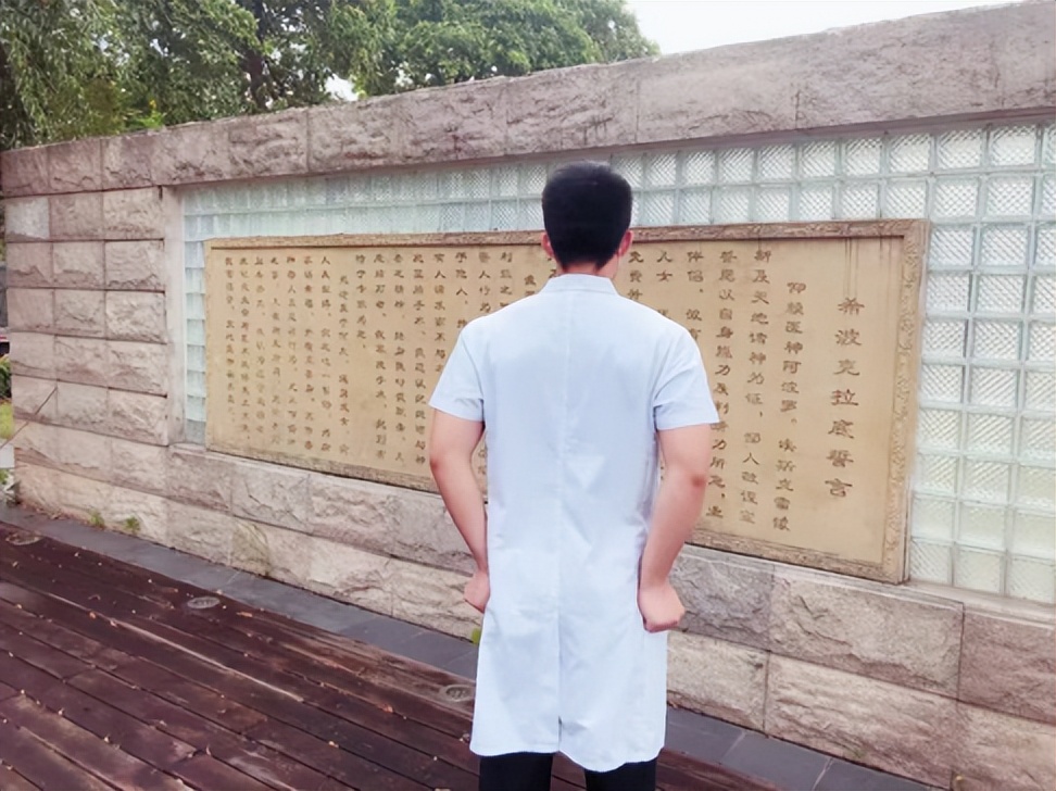 拍打筋骨拉伸操,拍打操疏通筋骨活气血