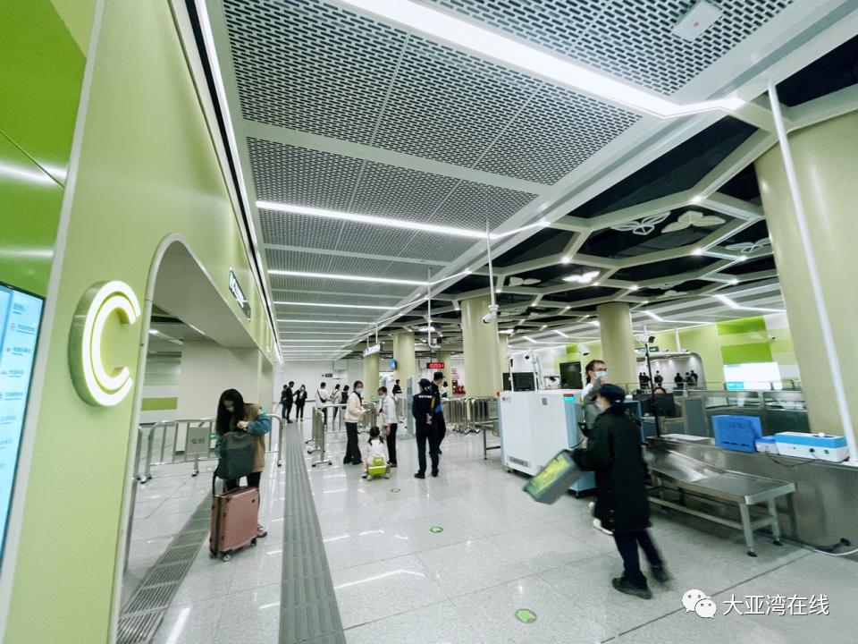 从大亚湾到深圳的轻轨线路图,从大亚湾到深圳地铁站