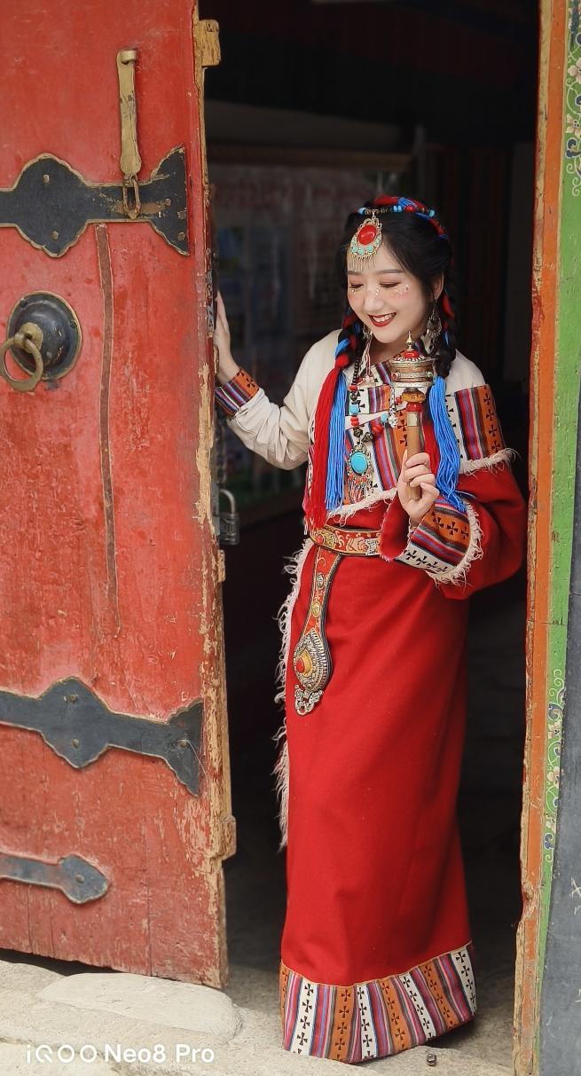 iqooneo8pro手机跟手性评测,探索旗舰手机新高度iqoo8pro评测