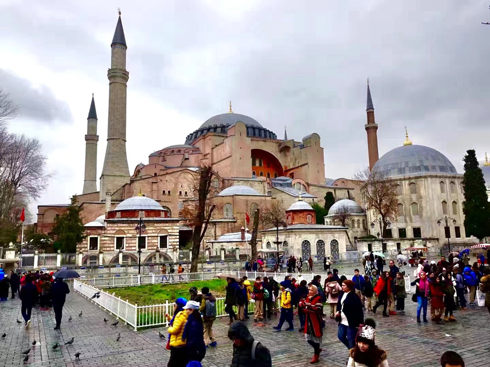 百年历史的索菲亚教堂,世界上的三座圣索菲亚大教堂