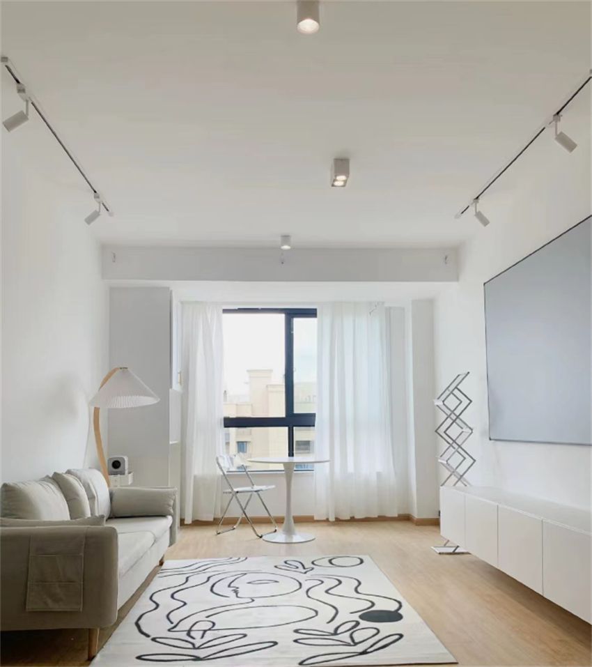 近几年客厅都流行这样装了,不做传统客厅现在都流行这样装