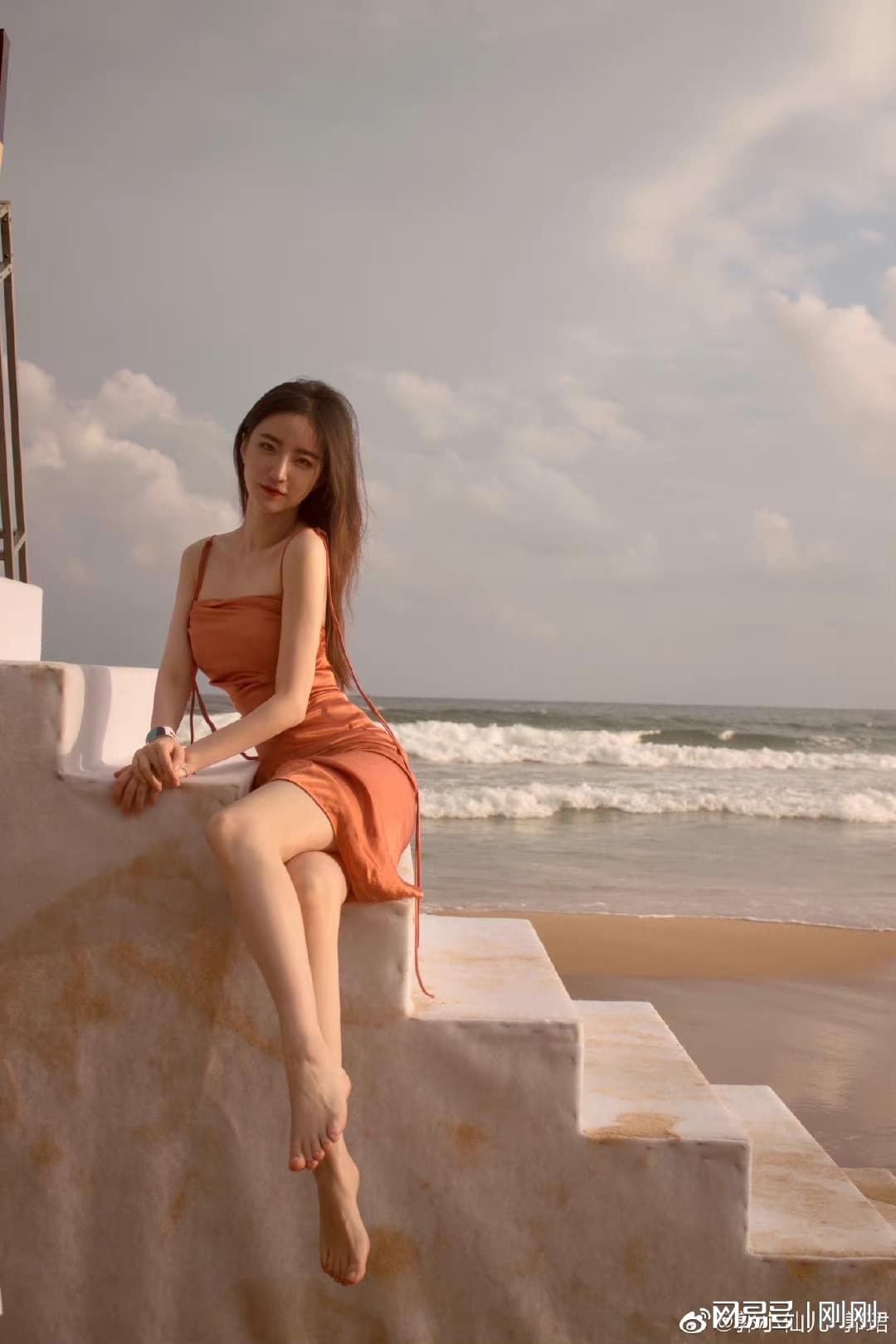 腾讯女主播郭小仙照片,腾讯体育主持人郭小仙儿