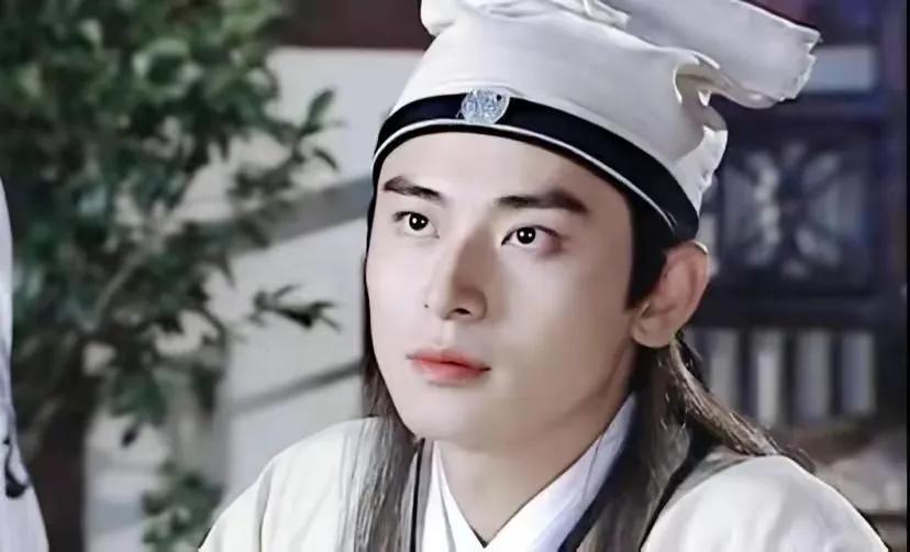 最新的男明星丹凤眼比较正宗的,四大丹凤眼男星