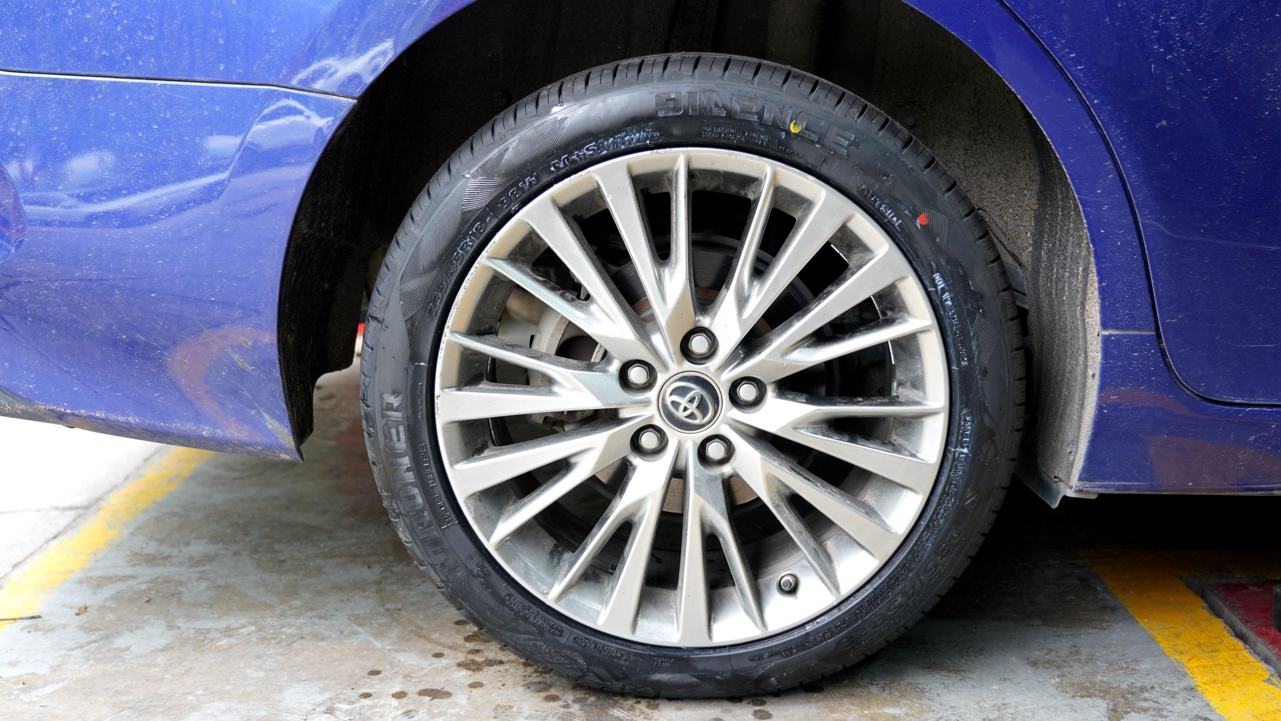 换两条雷神轮胎有静音效果不,要不要换雷神静音胎