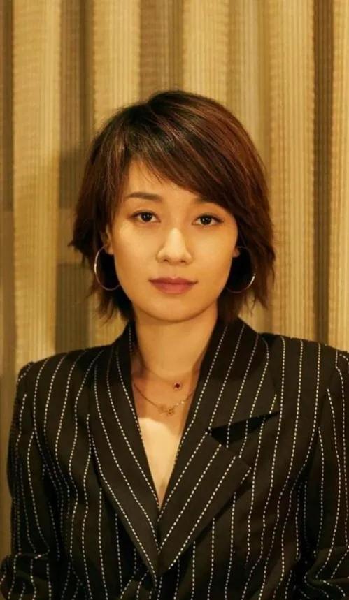 最具美人脸的十位女星,蒜头鼻小眼睛方脸却很漂亮的女星