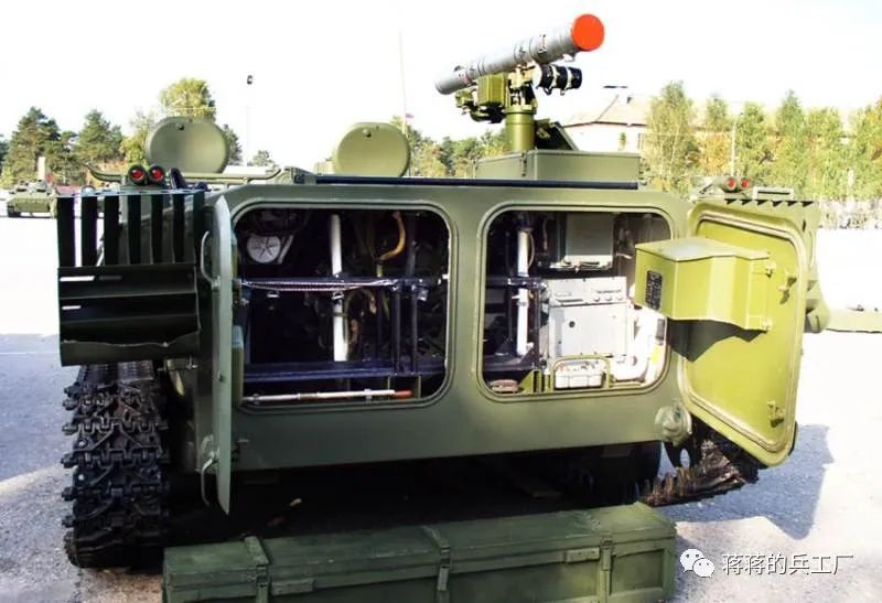 70后*器武**取得五杀，俄军风暴-S反坦克导弹车全灭敌人保护渡口