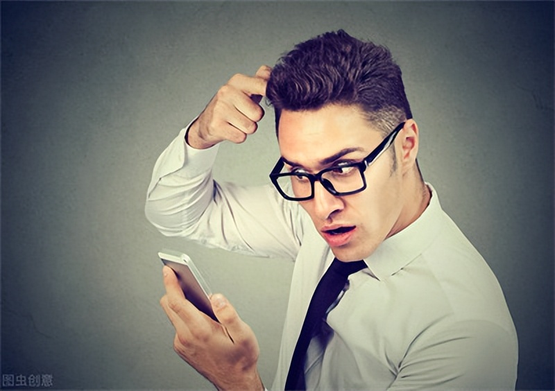 连明星都逃脱不了的高发际线时尚,雄秃现状