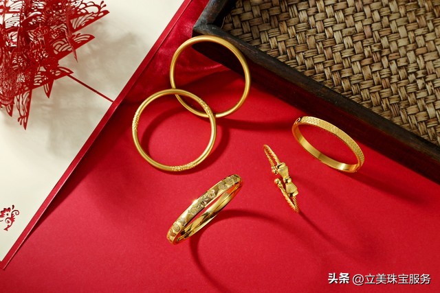买黄金首饰款式看好品牌,买黄金首饰需不需要看好日子