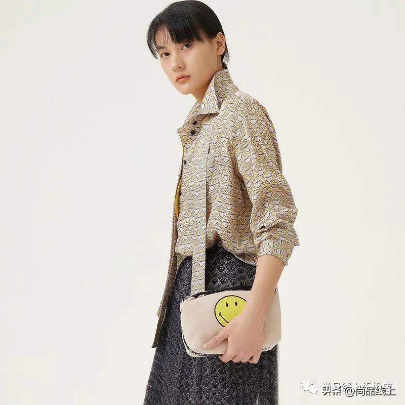 lily女装爆款清单,lily大牌尾货女装