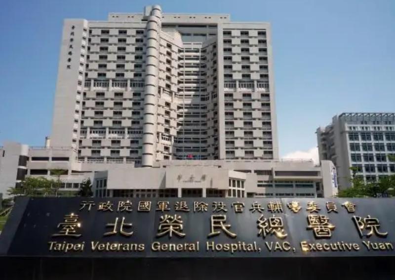 怒骂蒋介石是狗的叶公超，娶燕大校花出轨堂妹，后来怎样了？