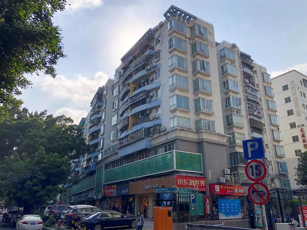 顶楼带花园的房子推荐,一楼带花园后期物业问题