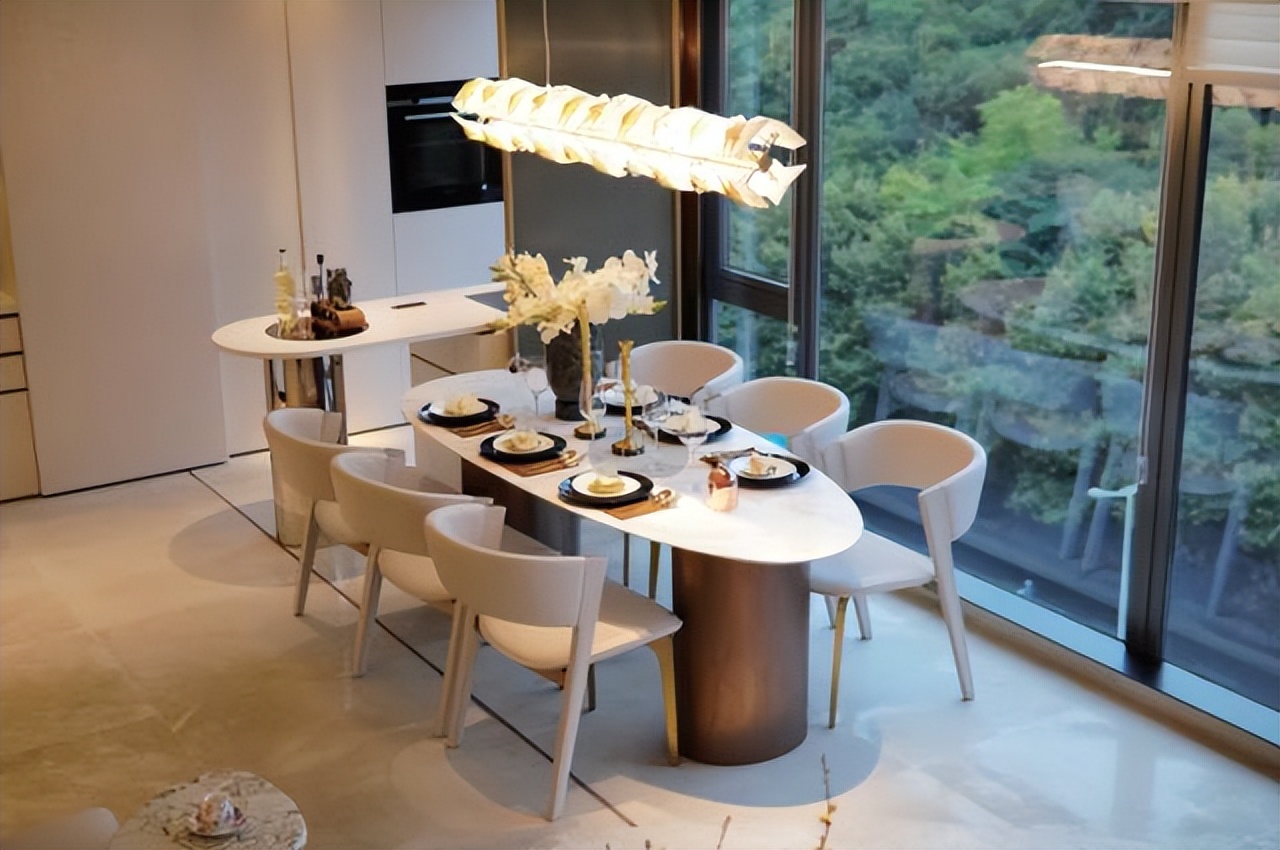 探索商海，畅游国际——国际商贸学院