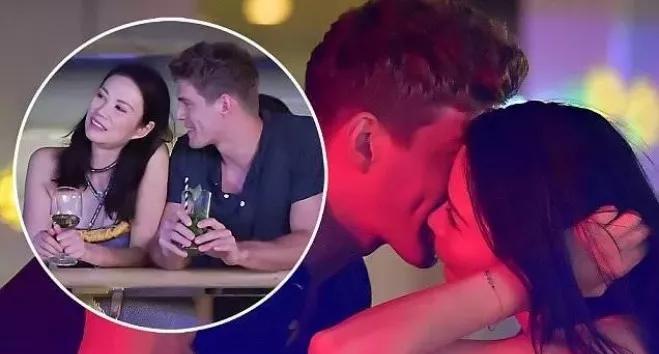 50岁邓文迪离婚后生活,邓文迪离婚靠什么生活