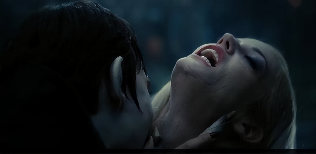 女巫和吸血鬼相爱相杀,女巫爱上吸血鬼吗