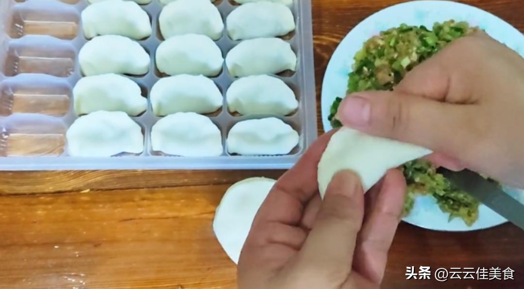 调肉馅的正确方法和技巧,调肉馅能放什么调料才使味道更好