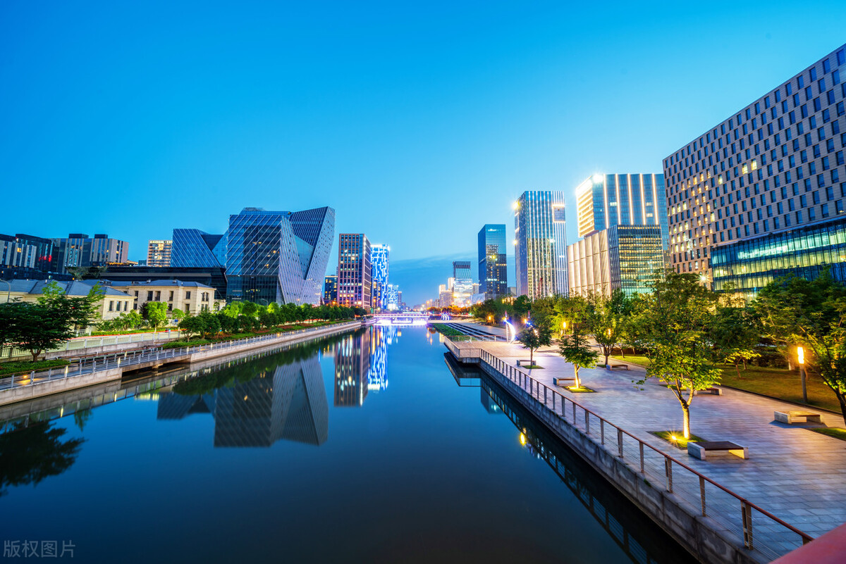 宁波:对不起,青岛厦门大连,没干过自己的省会杭州不是因为我弱