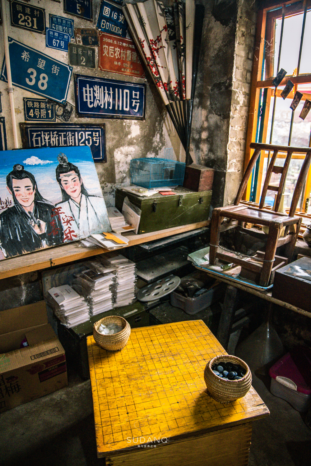 老重庆人的“网红生活”：画家资助老茶馆，大明星打卡旧书屋