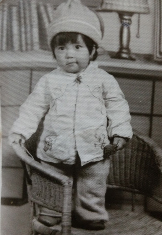 这才是AI正确的打开姿势嘛——用AI来拯救老照片。