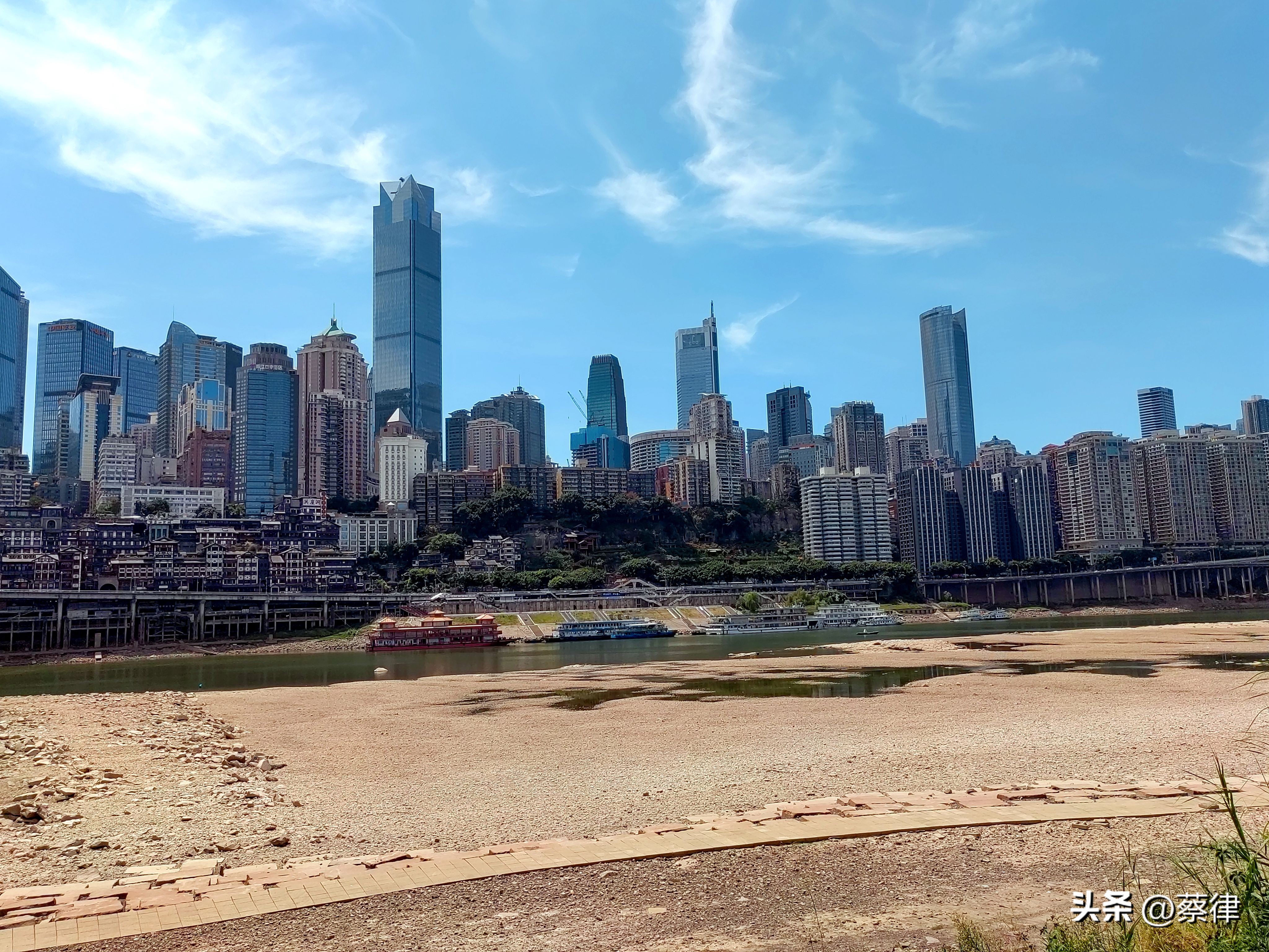 热沙无雨看江天！实测朝天门两江交汇高温枯水期的最低水位