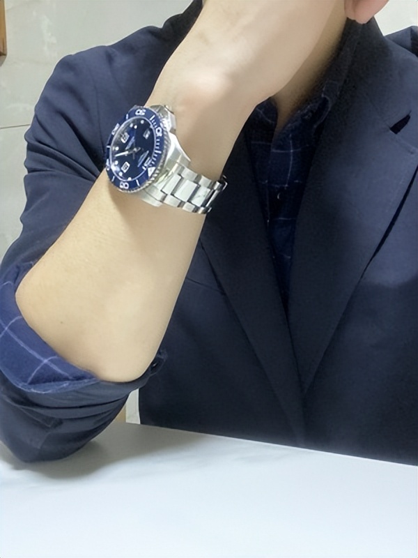 名士和康斯登手表哪个好,东方星名士与浪琴康卡斯