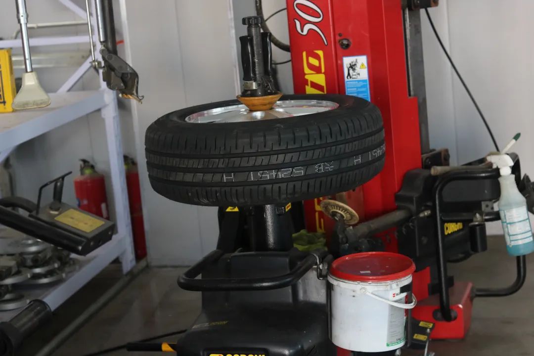 6代本田雅阁翻新改造全过程,本田六代雅阁老车翻新过程