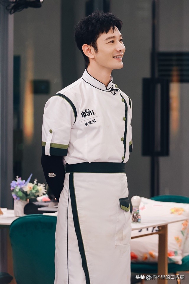 白敬亭龚俊谁帅,2023年男演员人气排行榜