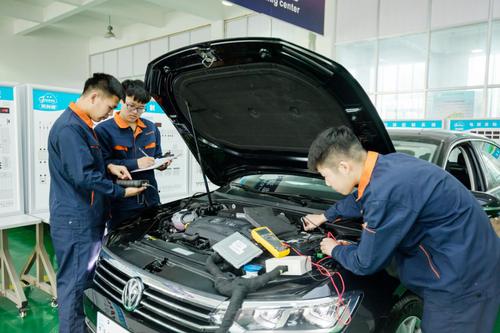 车辆年检要准备灭火器和三角架吗,12123年检预约后准备哪些材料