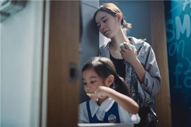 智齿香港片,智齿港片电影有没有彩色版