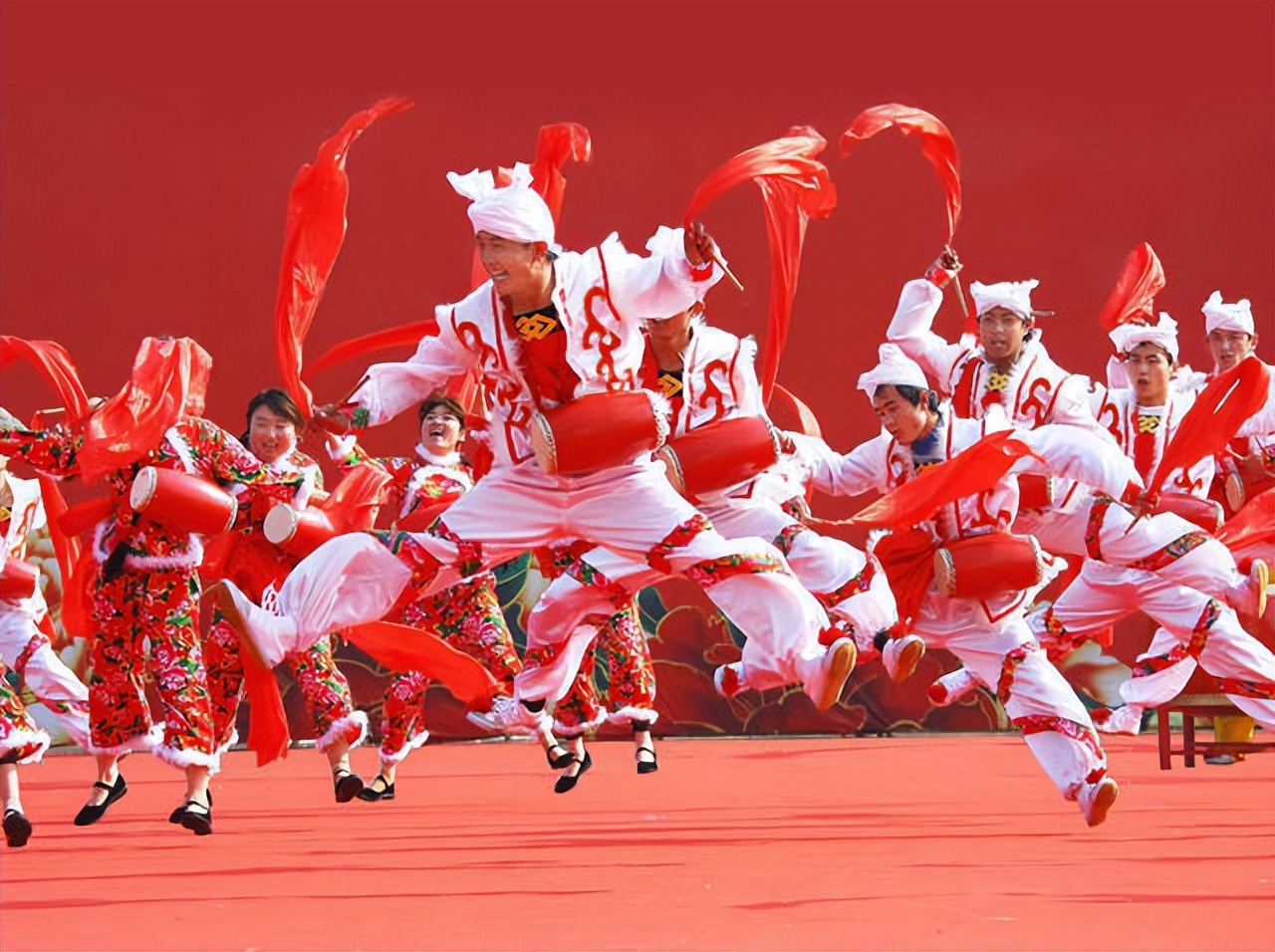 新年将至，一起回忆一下童年，探索你看过的那些花会！