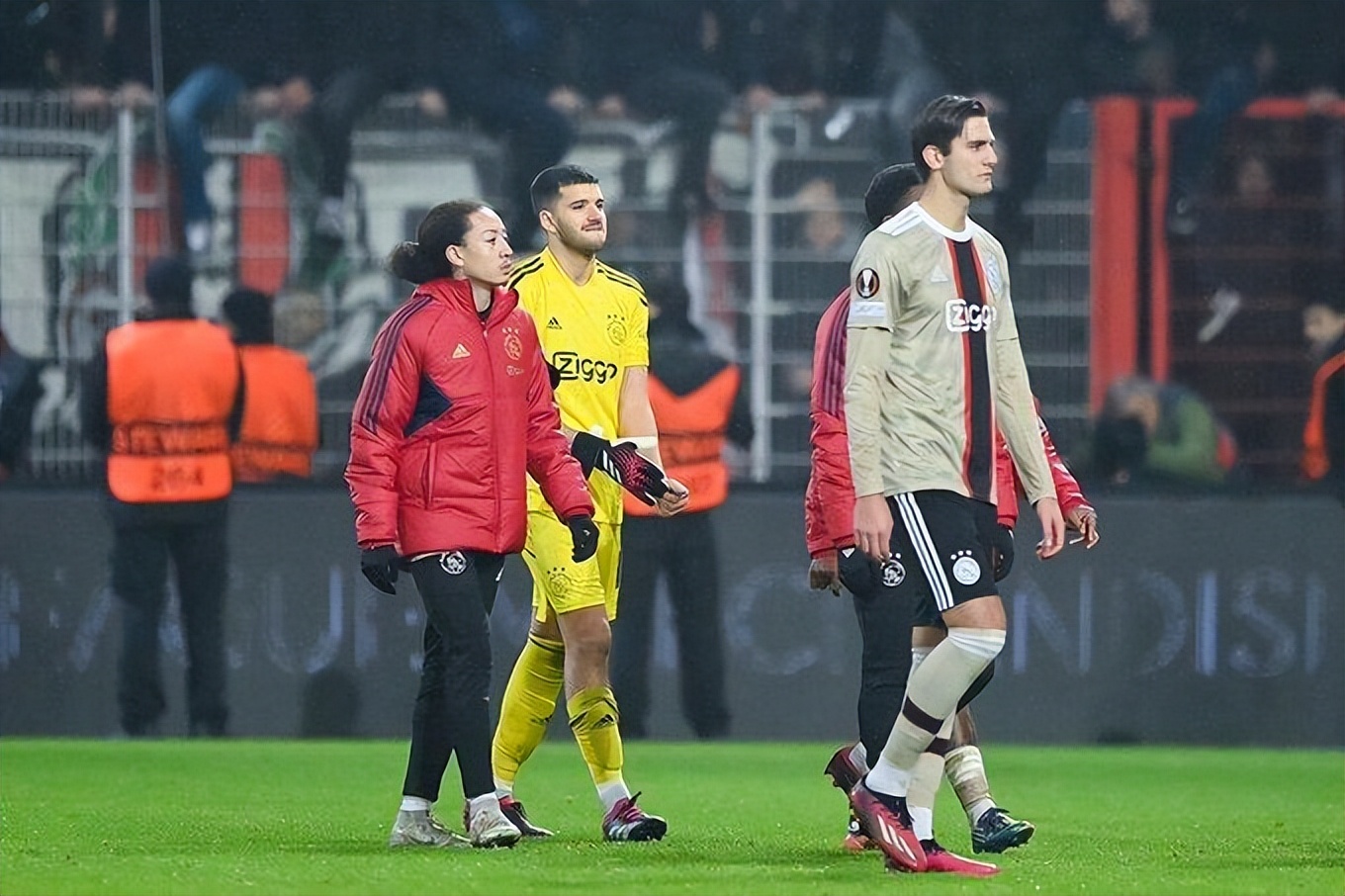 3-1晋级！最强黑马创造历史，掀翻欧冠4冠王，拜仁瑟瑟发抖