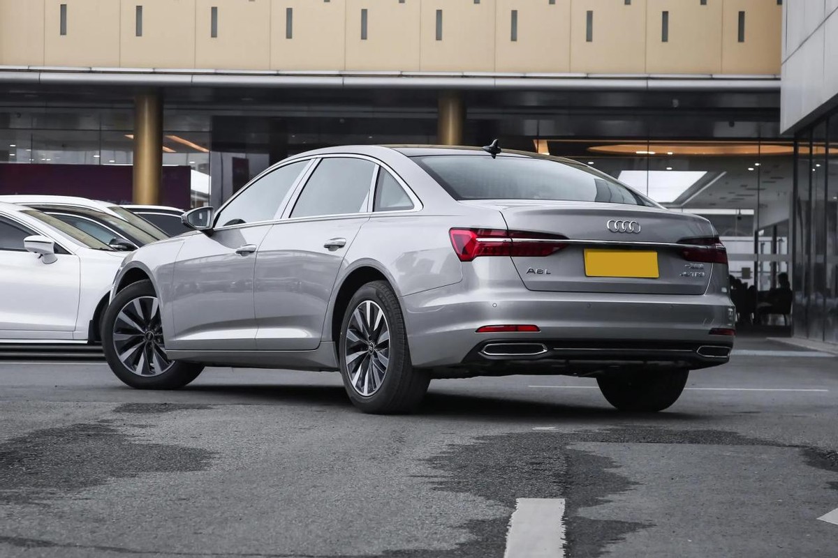 降价近50万的28l四驱奥迪a6l,终端优惠后裸车价最低的车型