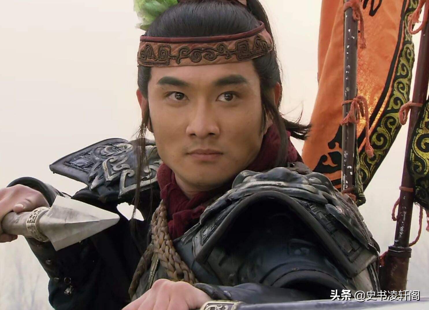 关胜为何力压林冲，成为梁山五虎之首？他有三大优势，林冲比不了