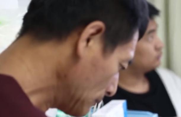 27岁新婚儿子割肝救父后续,河南18岁小伙割肝救父放弃从军