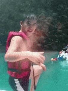 女朋友发来照片说刚运动完什么梗,女朋友发照片说刚运动完