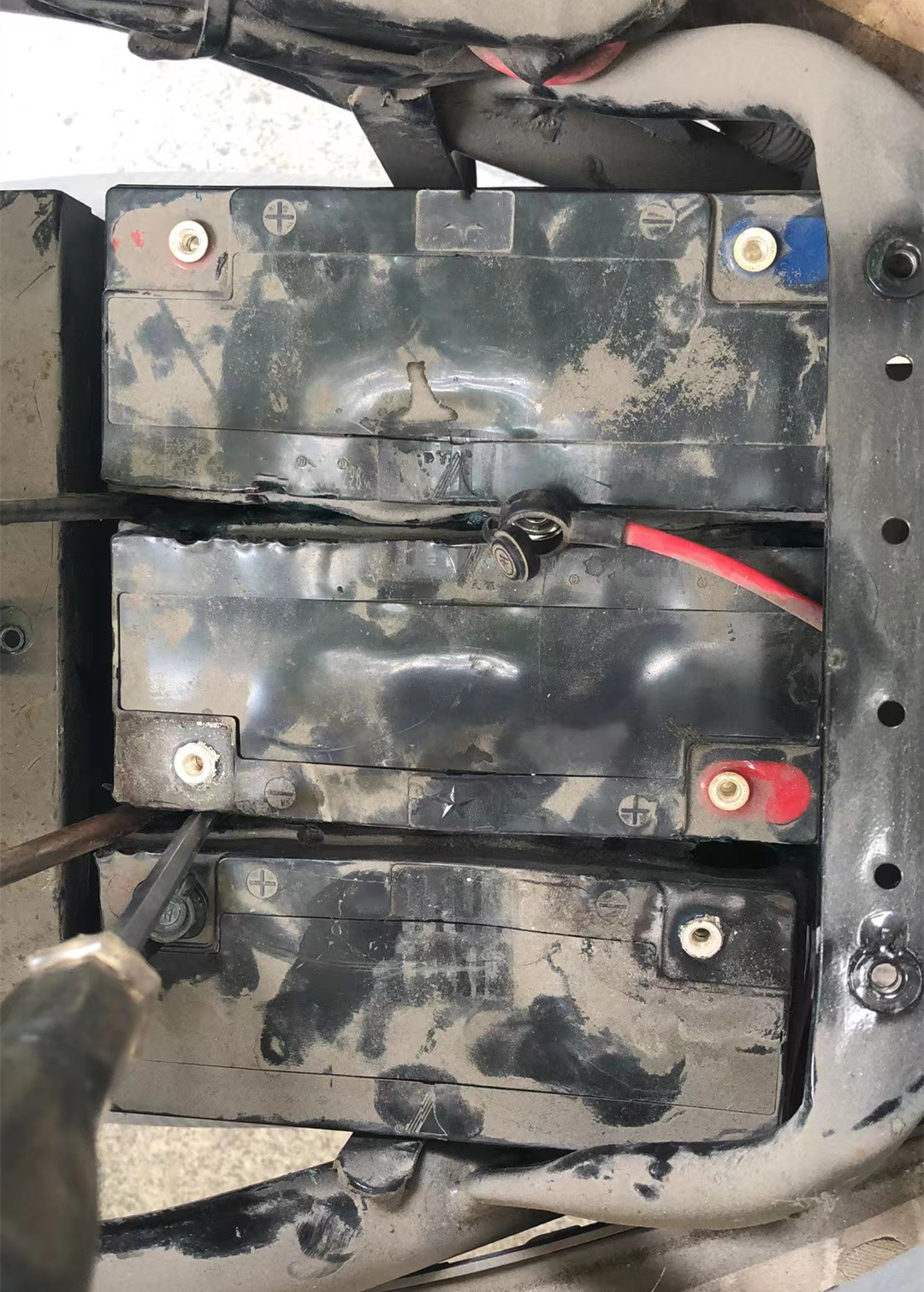 电动车电池铅酸石墨烯锂电哪种好,48v20a铅酸和23a石墨烯铅酸哪个好