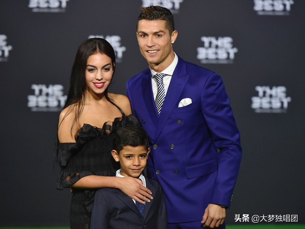 C罗考虑退役生活！他花700万英镑，在葡萄牙买地准备建房子